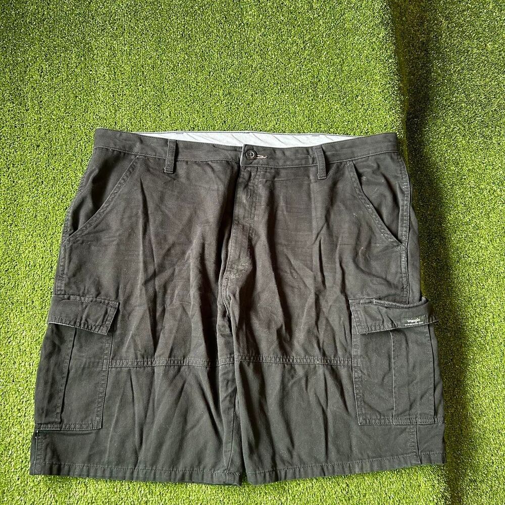 Wrangler Men's Black and Green Shorts